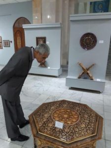 Ёғоч ўймакор устанинг илк шахсий кўргазмаси