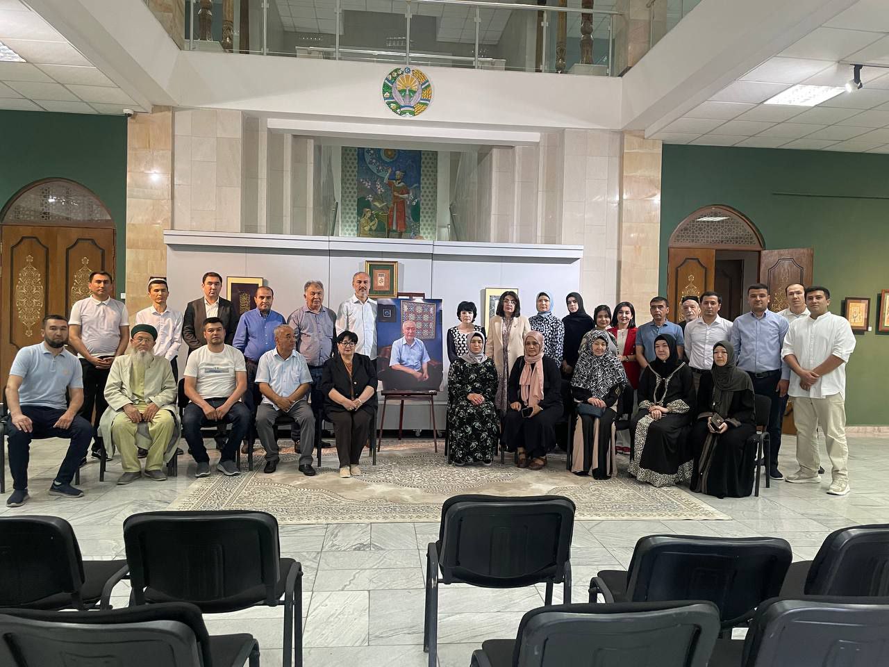 2024-yil 7-may kuni O‘zbekiston Badiiy ijodkorlar uyushmasi va  O‘zbekiston Hunarmandlar uyushmasi a’zosi, iste’dodli naqqosh-o‘ymakori, qimmatbaho noyob  buyumlarni konservatsiya va restavratsiya qilish bo ‘yicha malakali mutaxasis Marif Salimovga bag’is